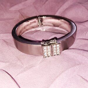 Wrap Your Wrist With This!